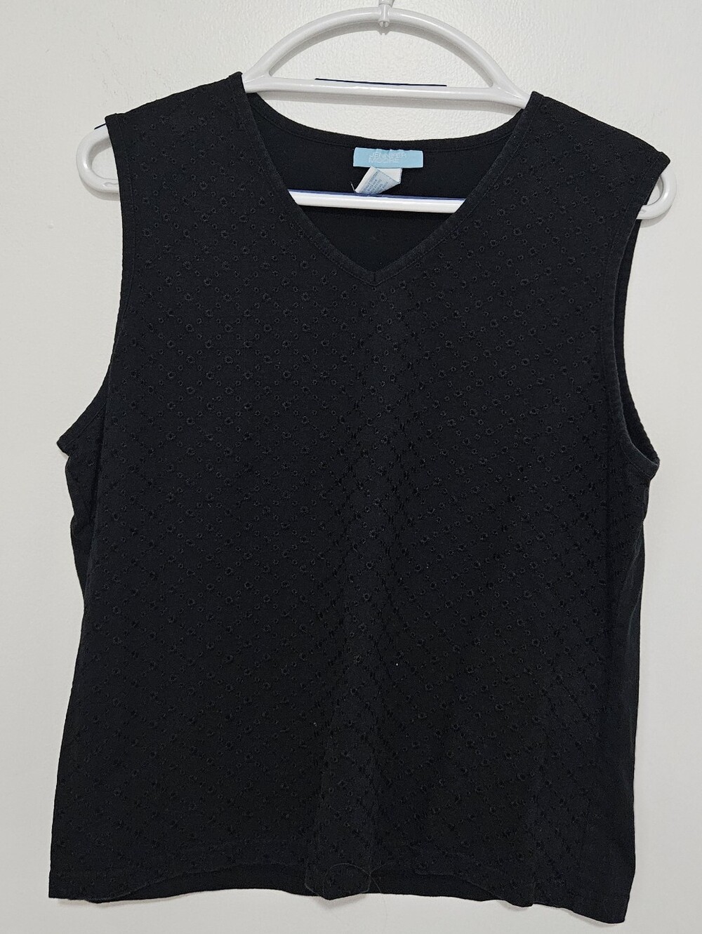 Jennifer Moore Black Eyelet V-Neck Sleeveless Tank Size XL